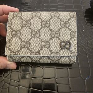 Gucci brand , women's wallet.